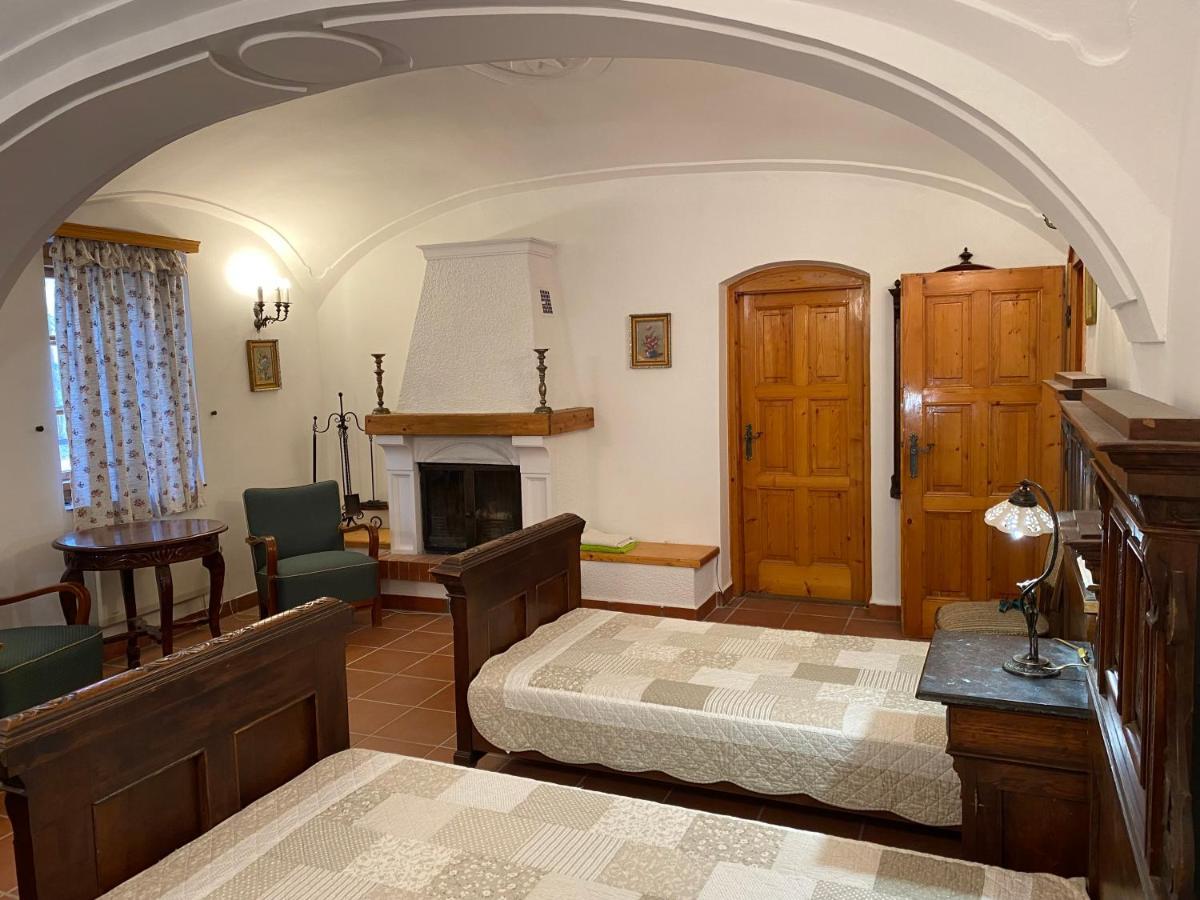 Oereghaz 1839 Hotel โชปาค ภายนอก รูปภาพ